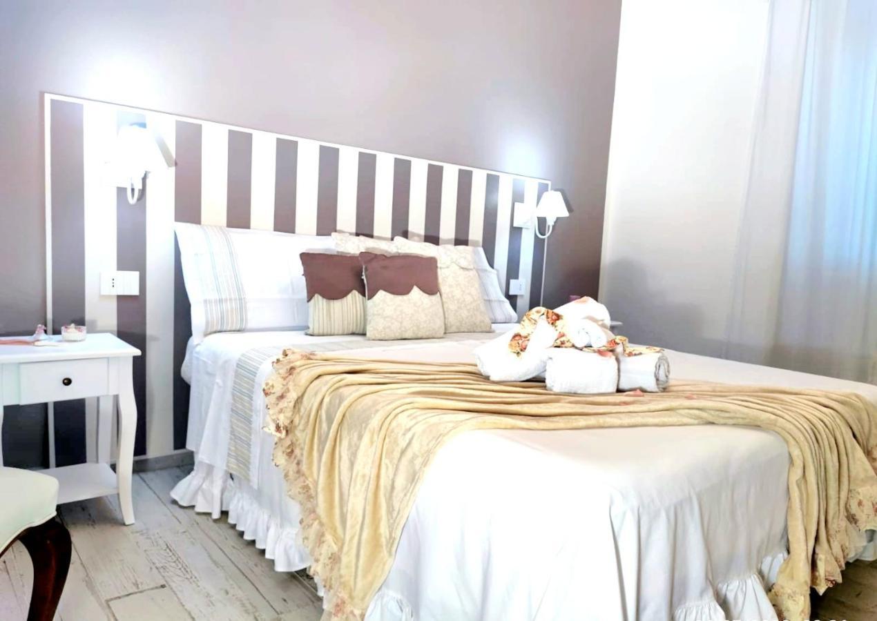 Golden House Hotell Porto Torres Eksteriør bilde